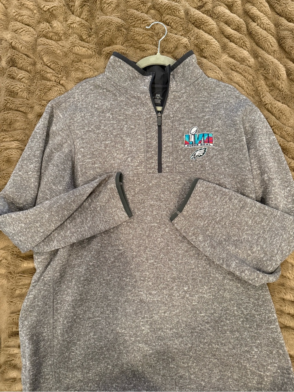 Philadelphia Eagles Men's Heather Gray 1/4 Zip Pullover - NFL Super Bowl Patch